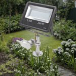 Outdoor Waterproof 100W LED Flood Light Ultra-Thin T150W Aluminum Projector Housing Warm White (6500K) Color Temperature IP66