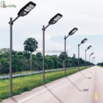 Outdoor All in One Solar Powered Road Lamp 200w Solar Led Street Light Ip66 Waterproof 5 Years Warranty